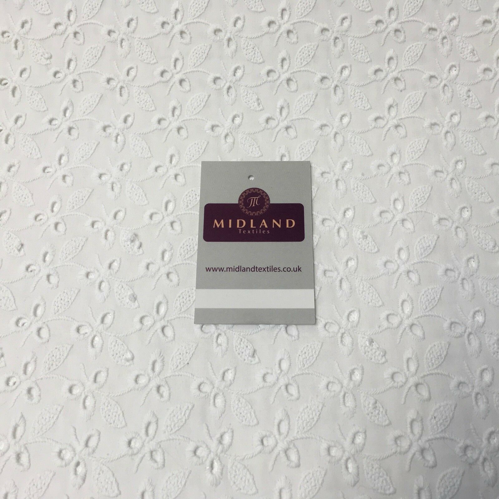 Broderie Anglaise cotton eyelet lace Fabric 55' Wide M992