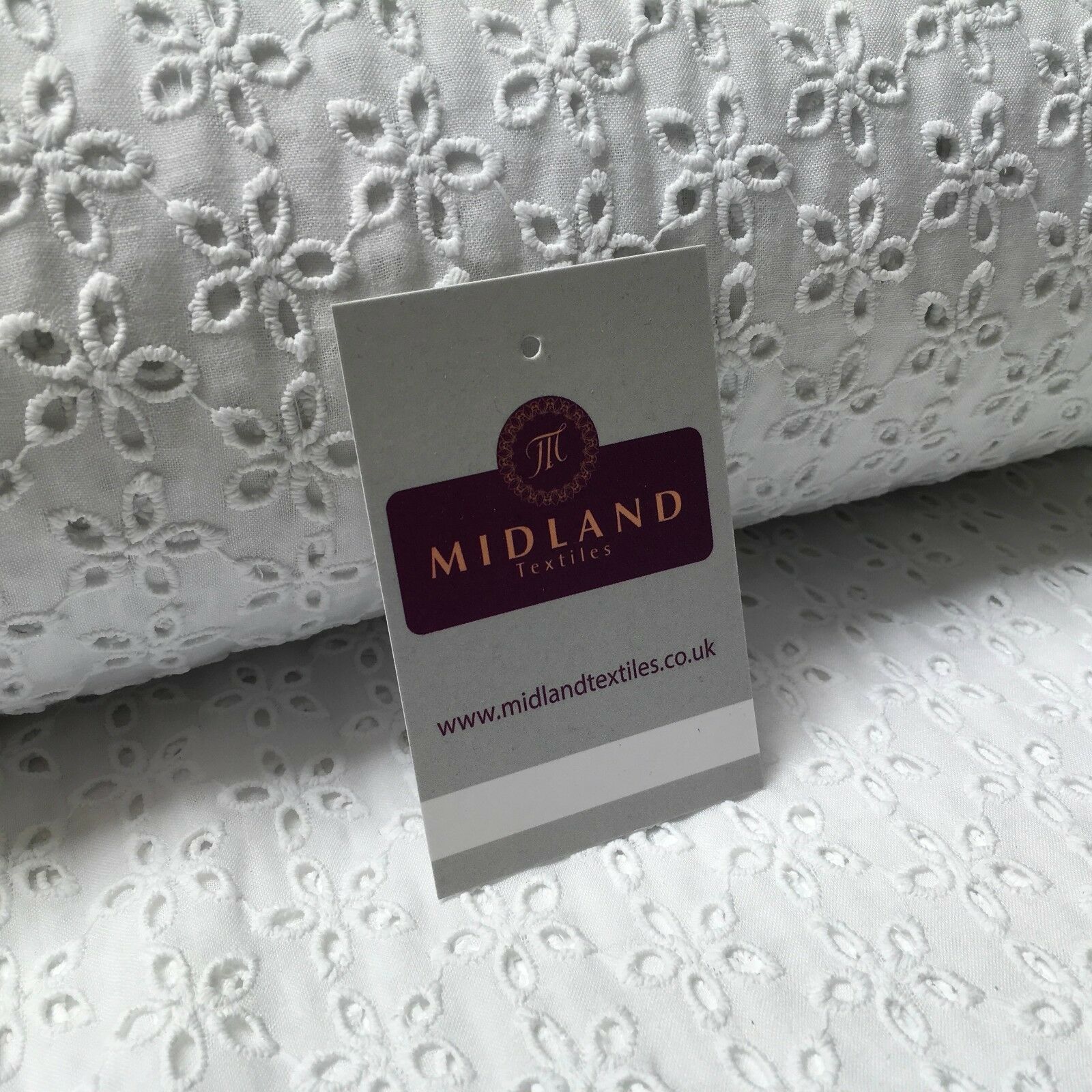 Broderie Anglaise cotton eyelet lace Fabric 55' Wide M992