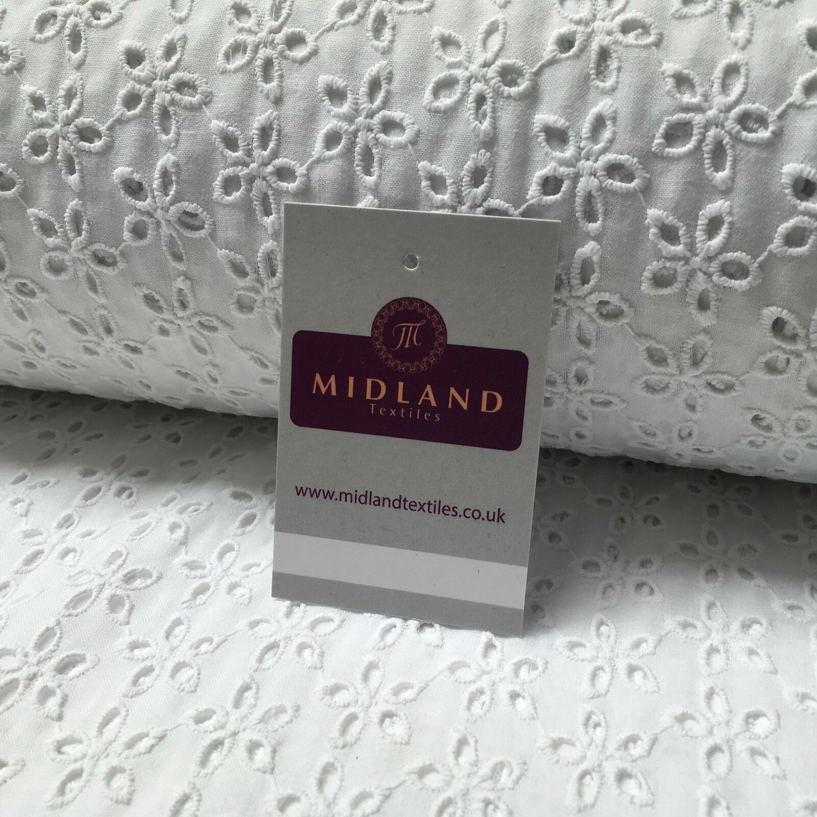 Broderie Anglaise cotton eyelet lace Fabric 55' Wide M992