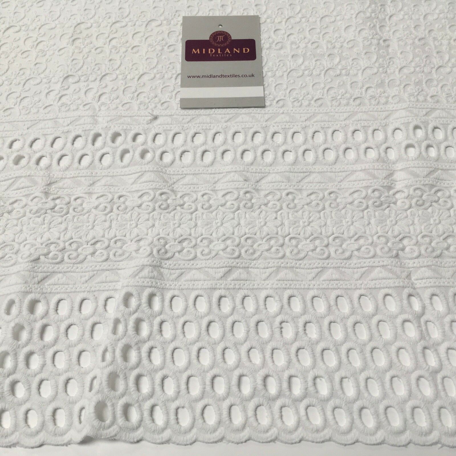 Broderie Anglaise cotton eyelet lace Fabric 55' Wide M992