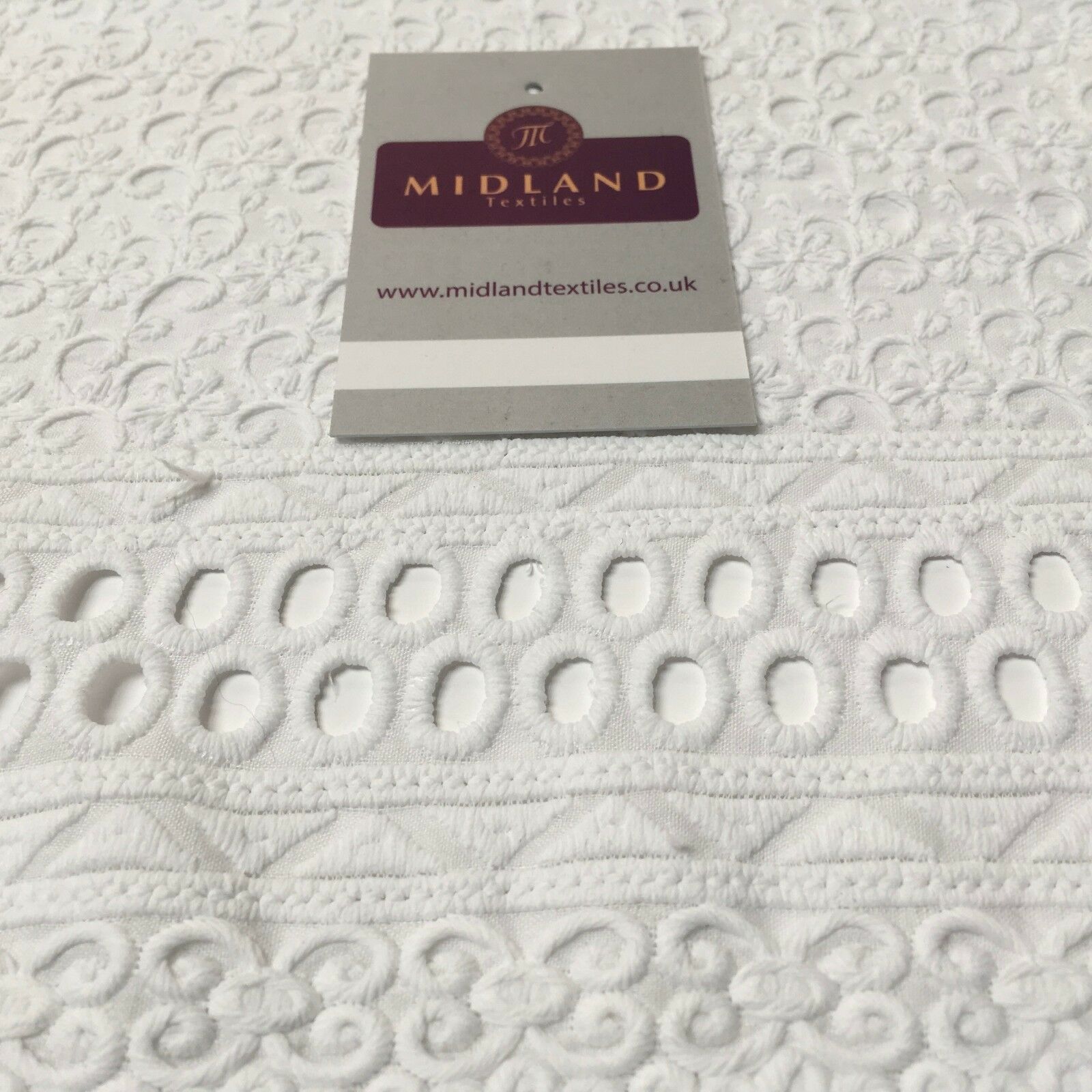 Broderie Anglaise cotton eyelet lace Fabric 55' Wide M992