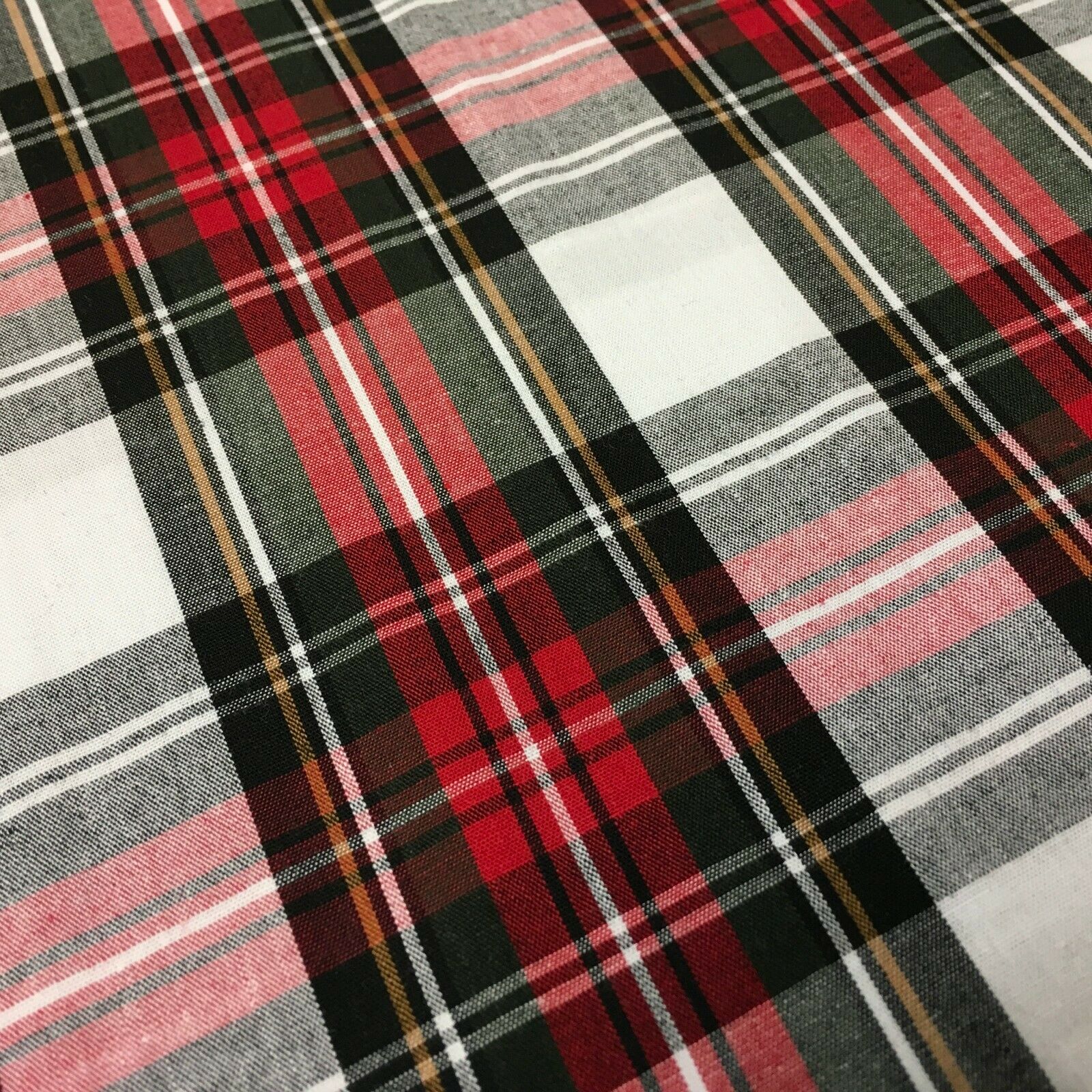 Flat Tartan Woven 100% Cotton Poplin ideal for clothing Fabric 147cm Wide MD1053