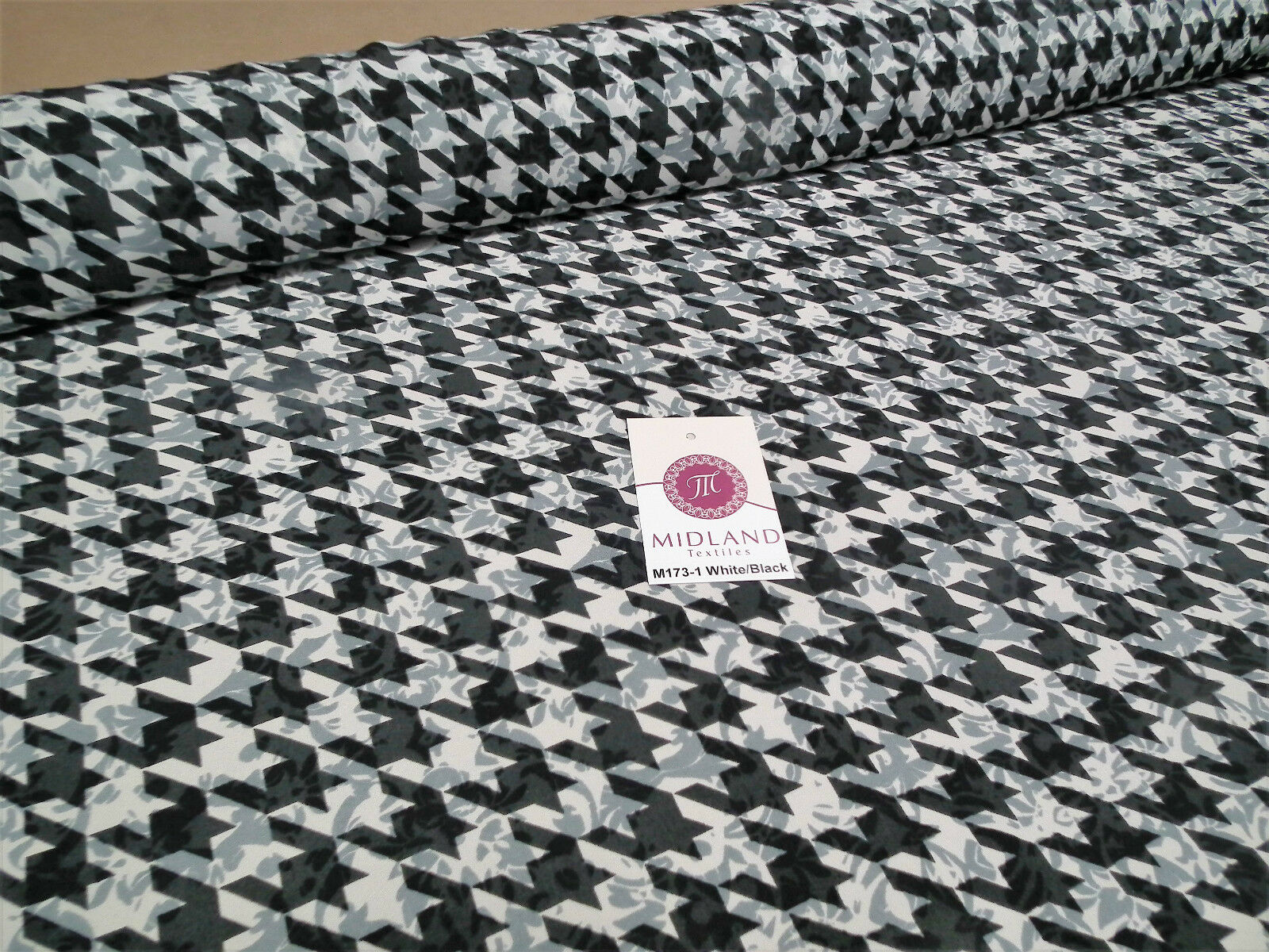 Dogtooth houndstooth soft feel printed crepe de chine fabric 58' M173 Mtex