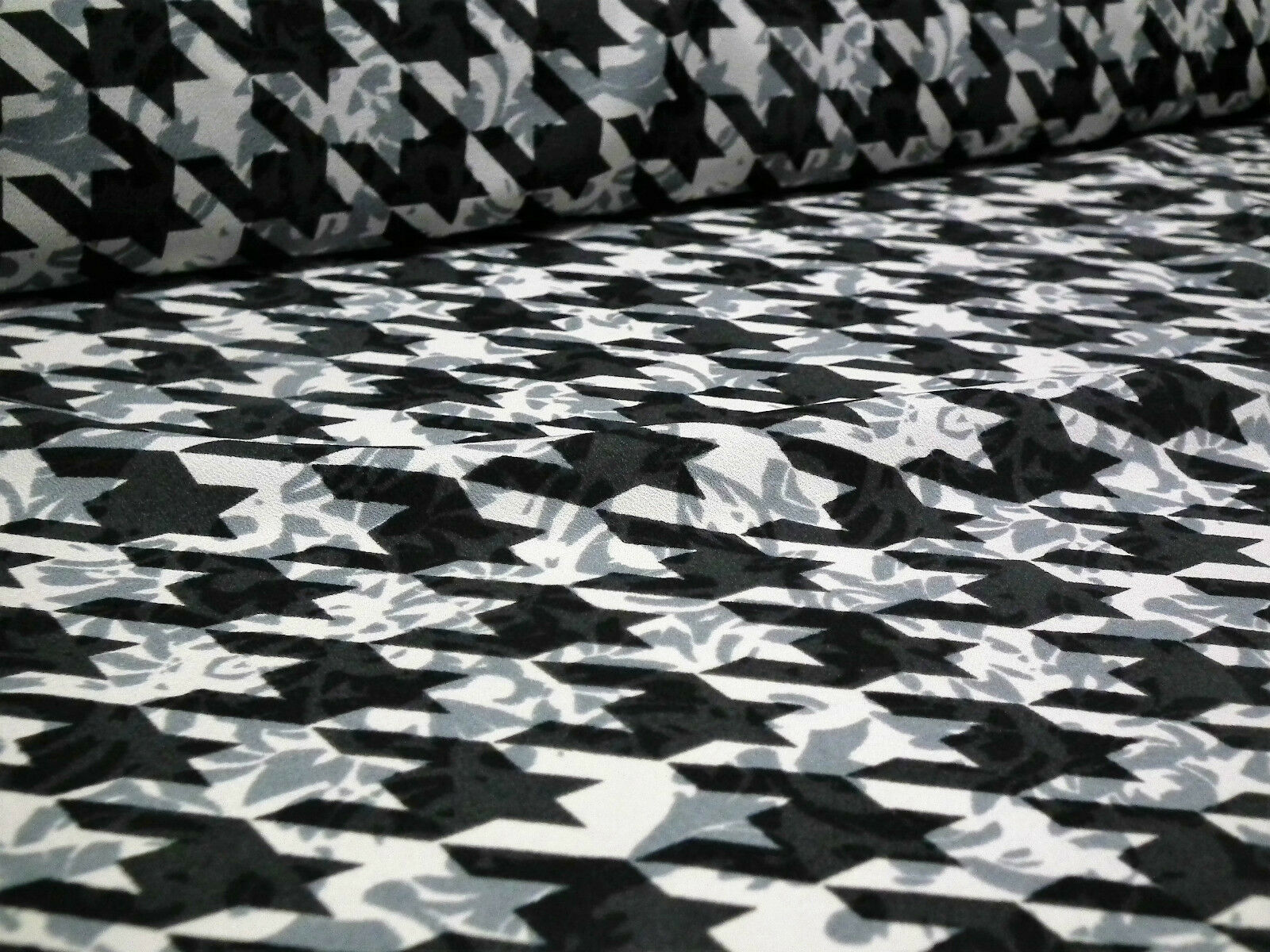 Dogtooth houndstooth soft feel printed crepe de chine fabric 58' M173 Mtex