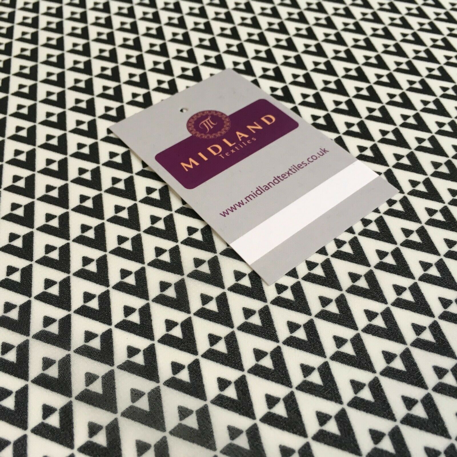 Black Ivory geometric Georgette Dress Fabric 150cm M401-61 Mtex