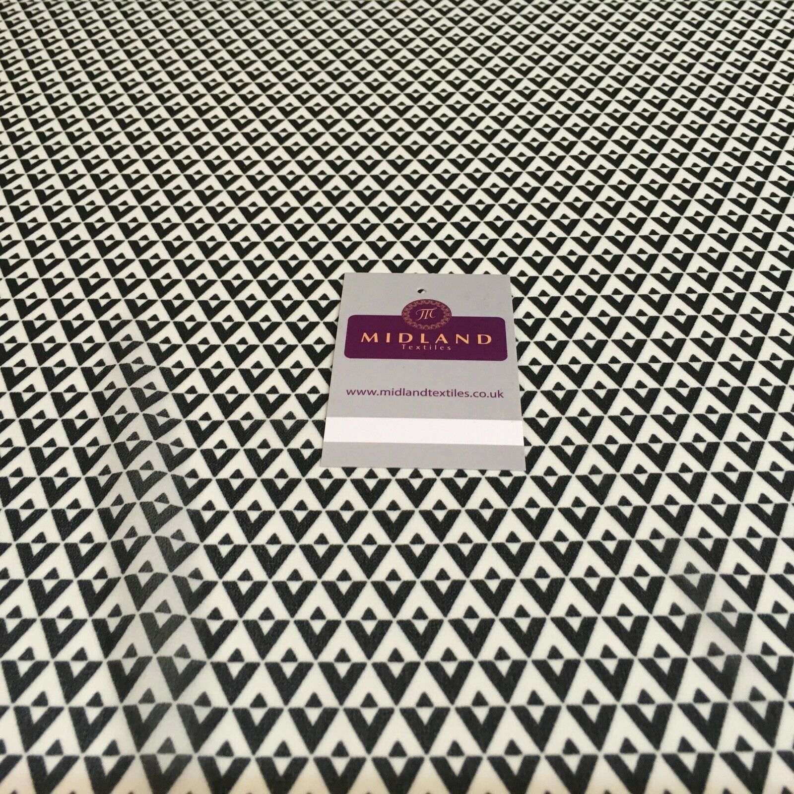 Black Ivory geometric Georgette Dress Fabric 150cm M401-61 Mtex