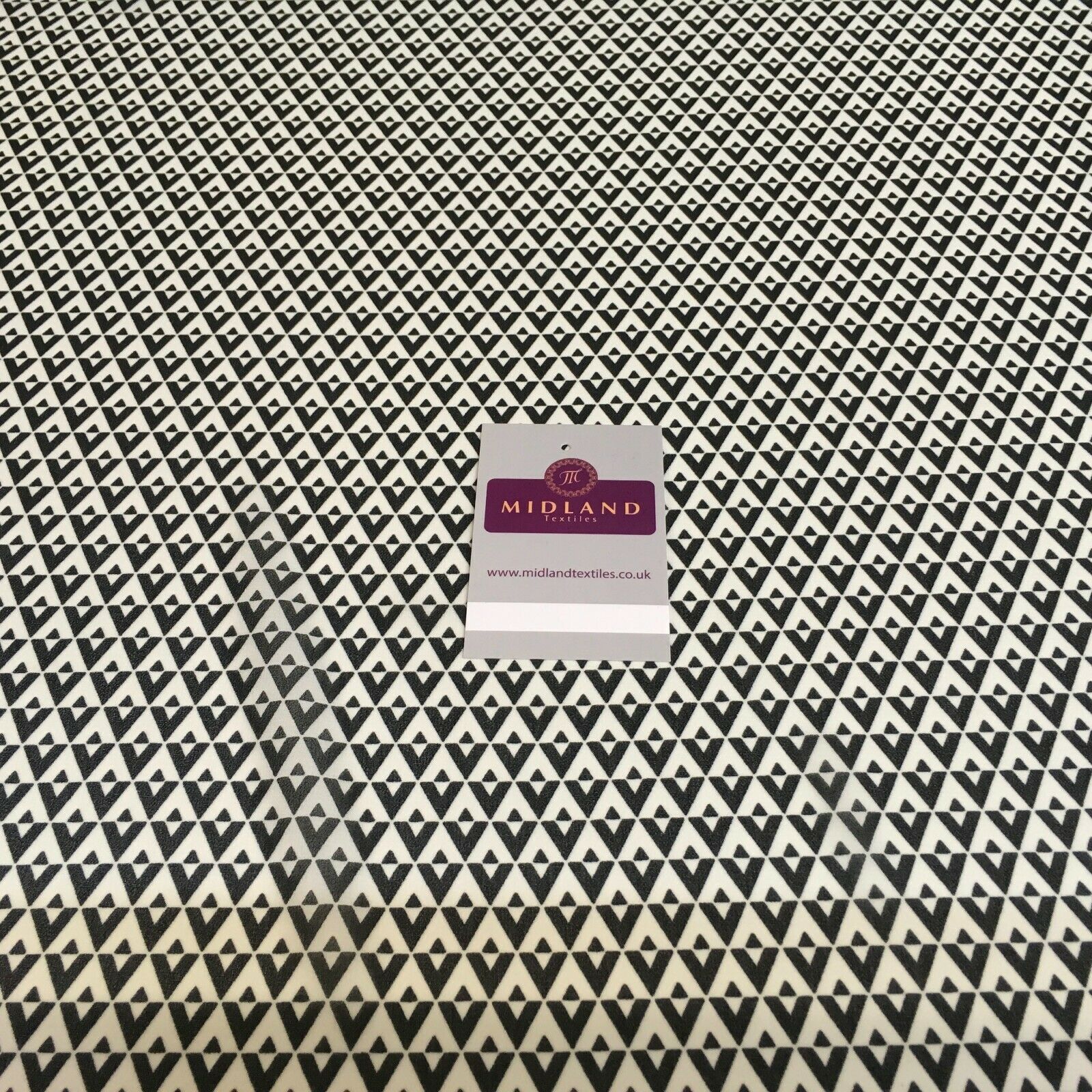 Black Ivory geometric Georgette Dress Fabric 150cm M401-61 Mtex