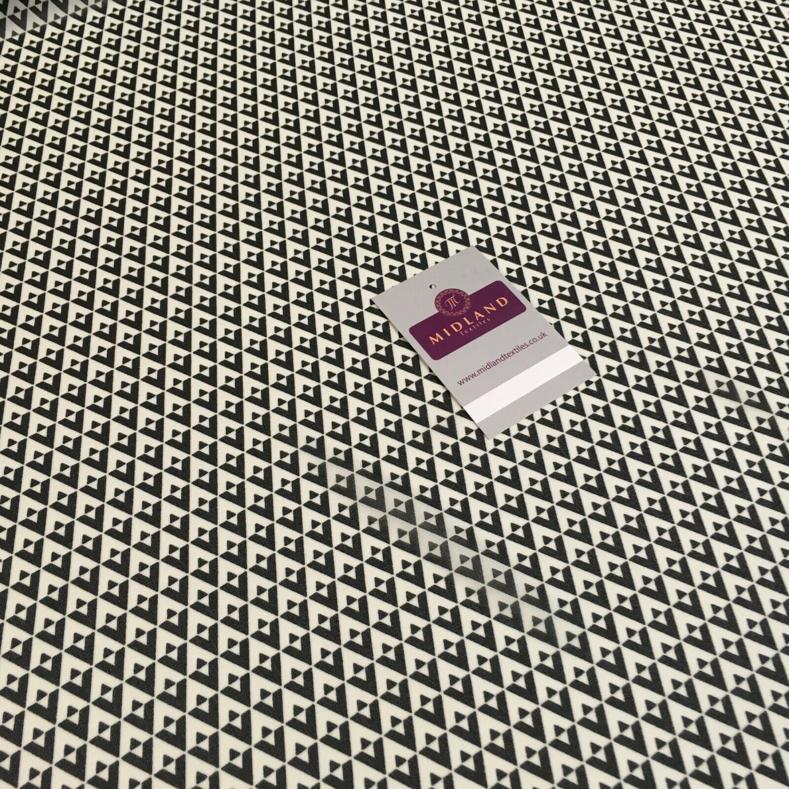 Black Ivory geometric Georgette Dress Fabric 150cm M401-61 Mtex