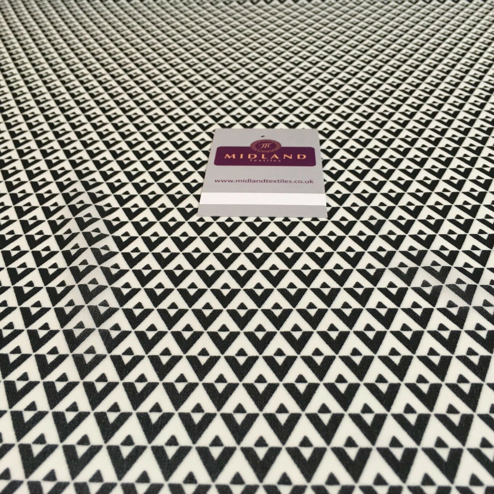 Black Ivory geometric Georgette Dress Fabric 150cm M401-61 Mtex