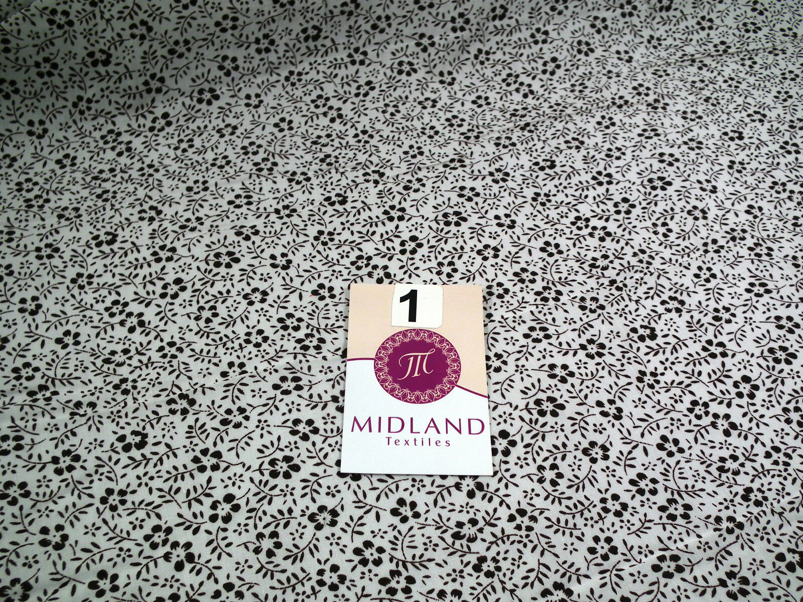 Floral Vintage flower leaves and stem print poly cotton 44' Wide M332 Mtex