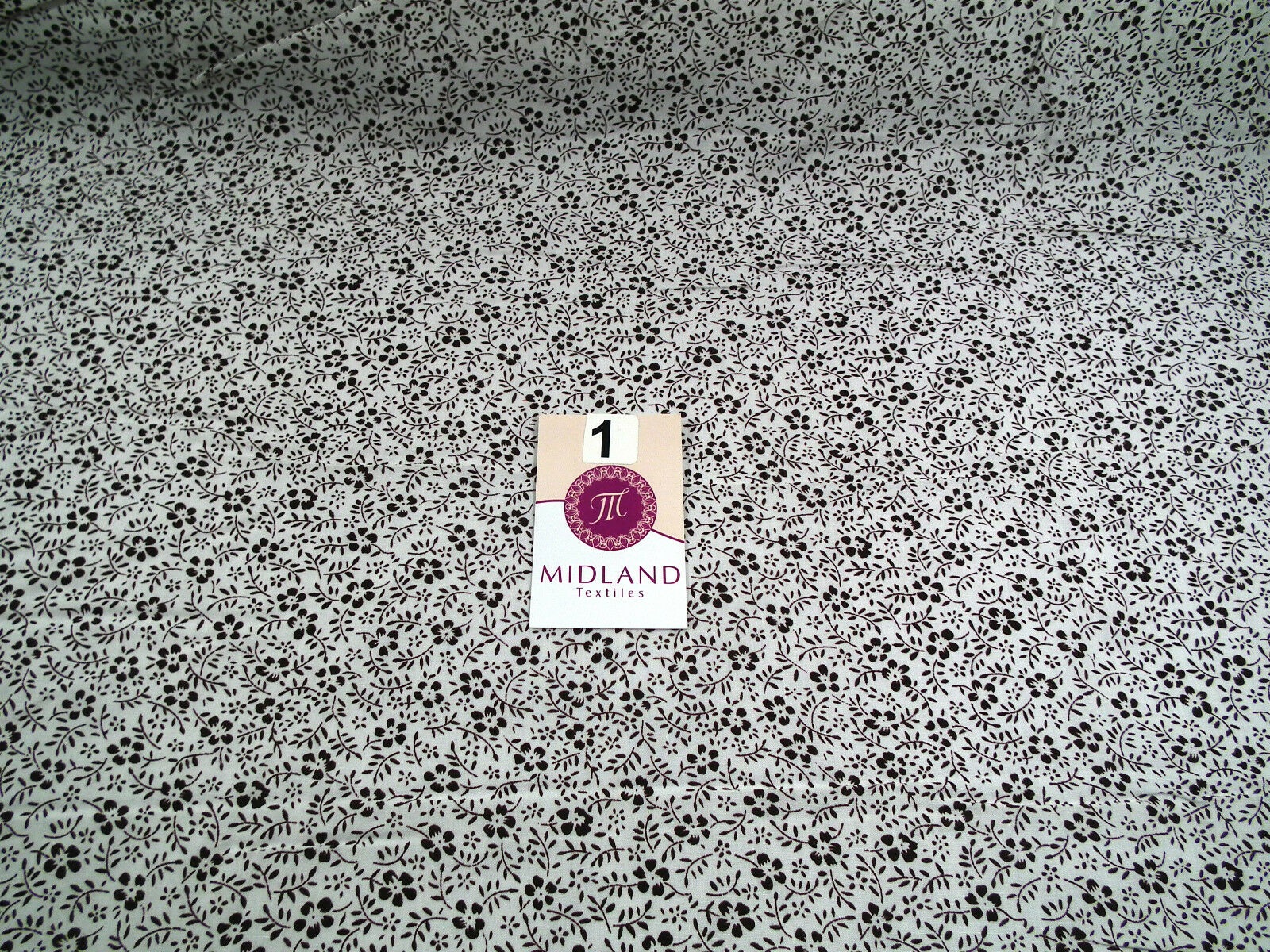 Floral Vintage flower leaves and stem print poly cotton 44' Wide M332 Mtex