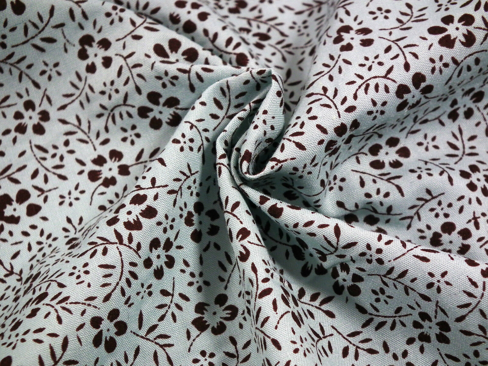 Floral Vintage flower leaves and stem print poly cotton 44' Wide M332 Mtex