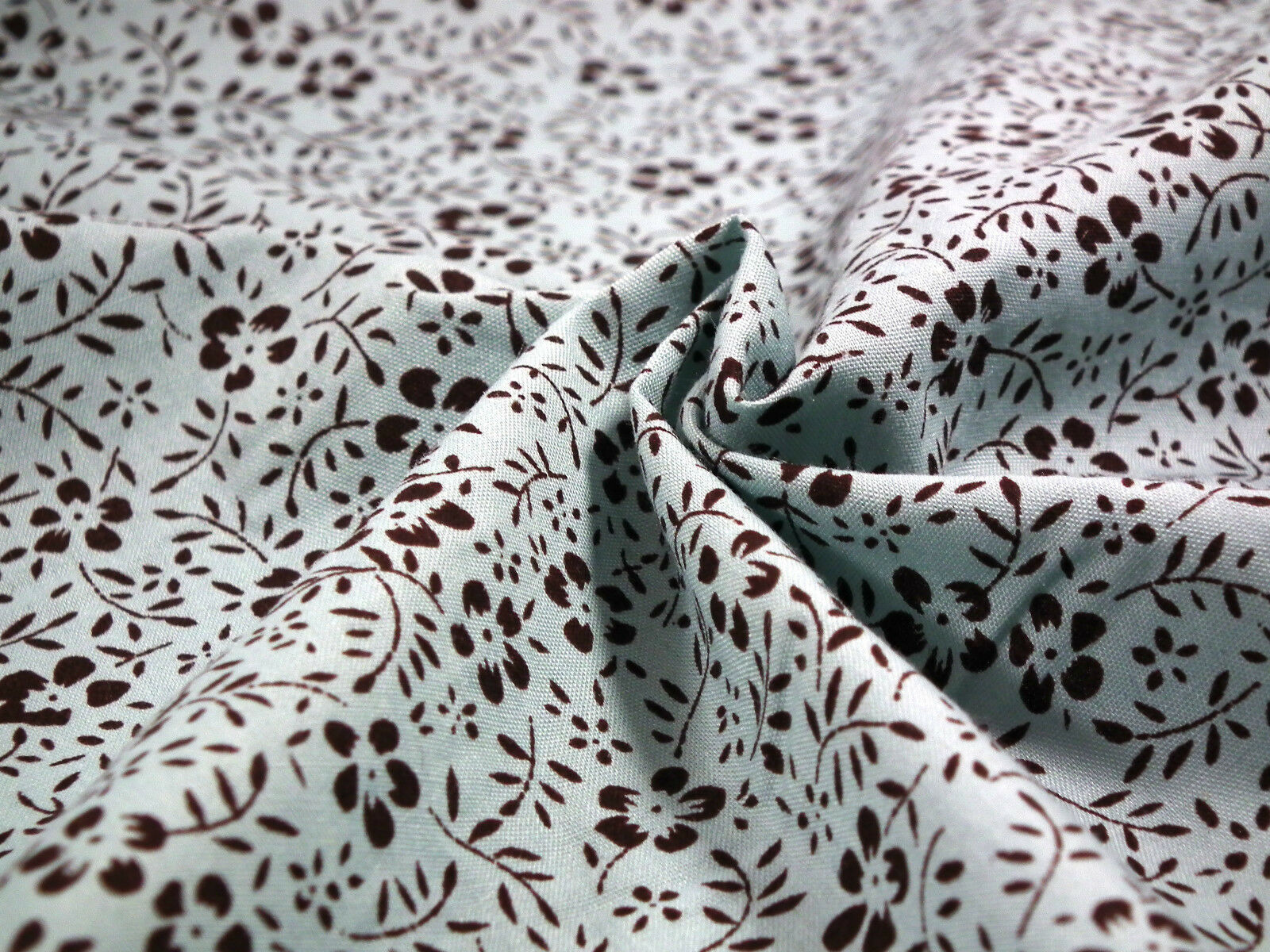 Floral Vintage flower leaves and stem print poly cotton 44' Wide M332 Mtex