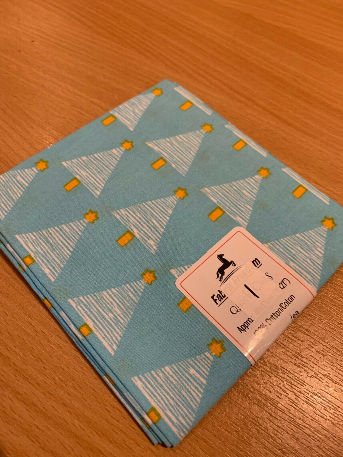 Christmas 100% Cotton pre-cut Fat quarters 46cm x 53cm craft Fabric MK1459