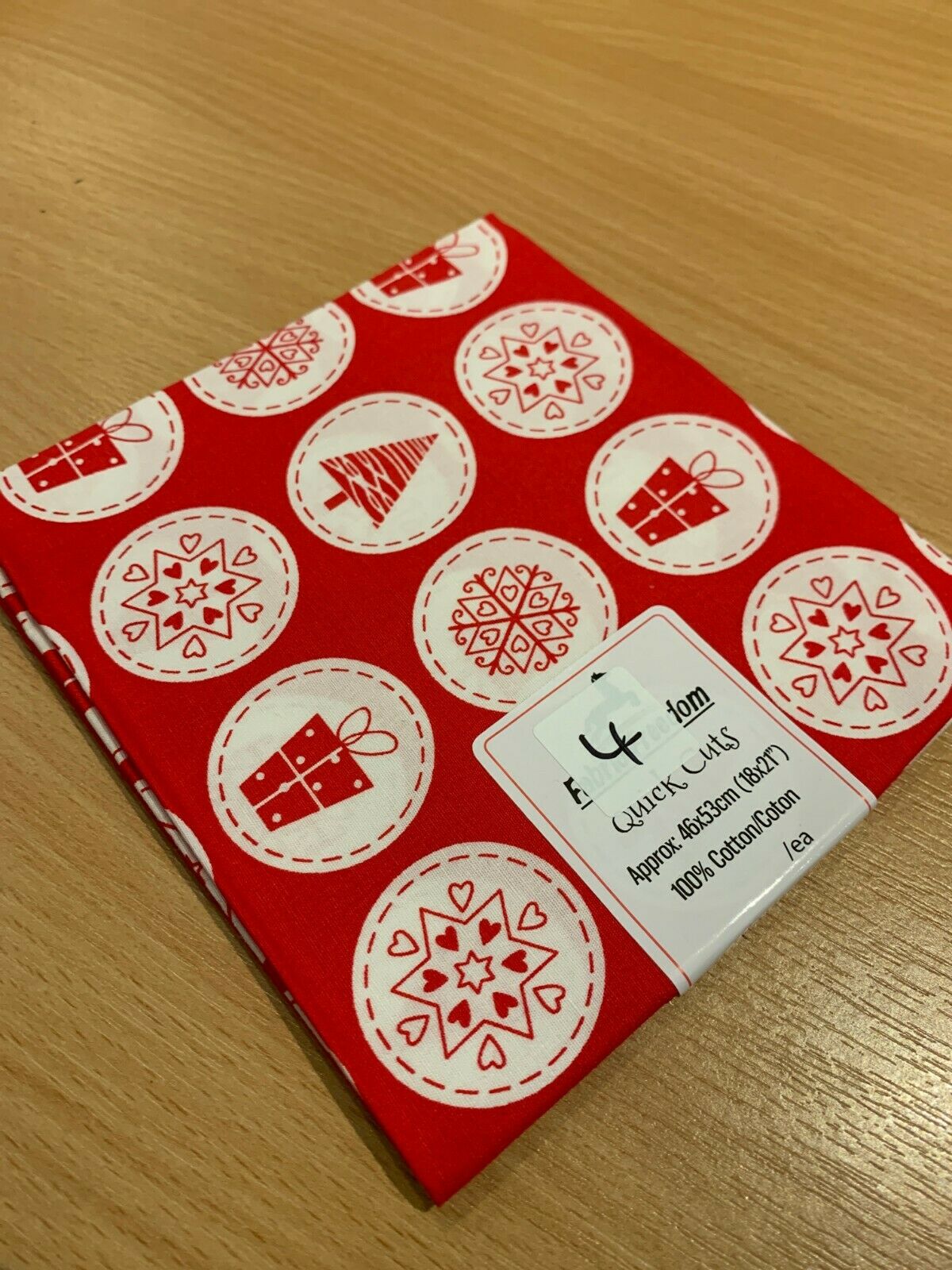 Christmas 100% Cotton pre-cut Fat quarters 46cm x 53cm craft Fabric MK1459