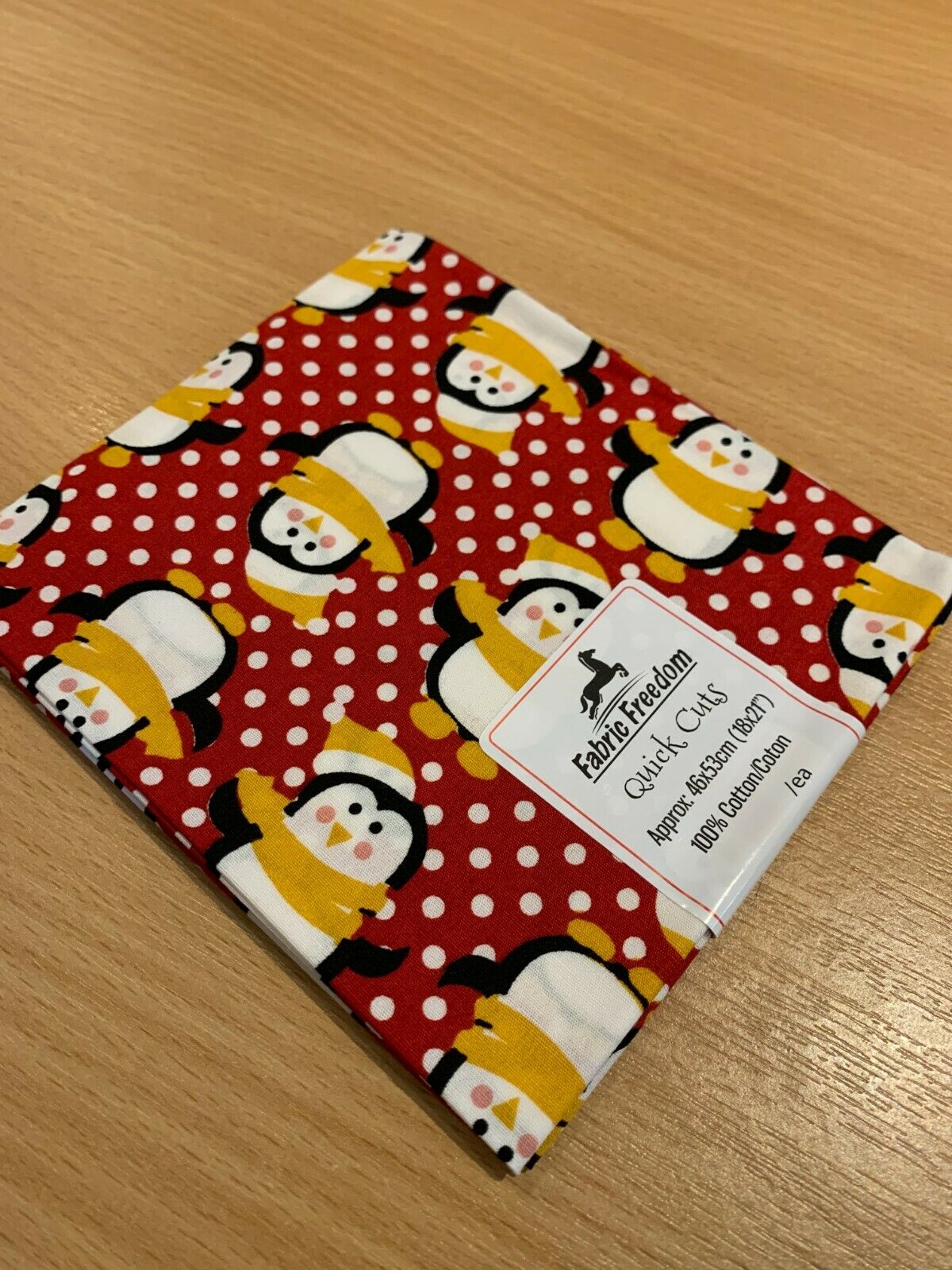 Christmas 100% Cotton pre-cut Fat quarters 46cm x 53cm craft Fabric MK1459