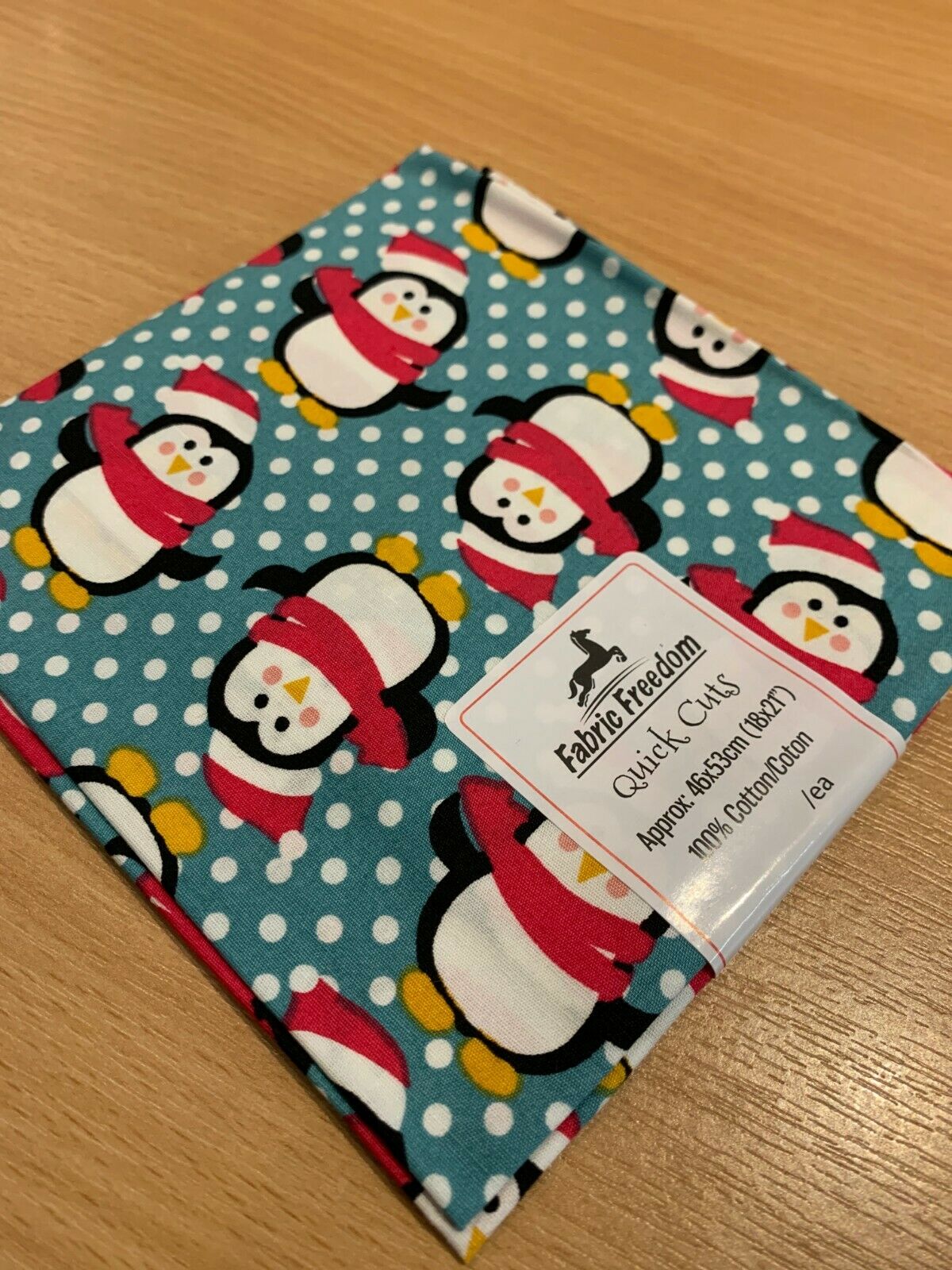 Christmas 100% Cotton pre-cut Fat quarters 46cm x 53cm craft Fabric MK1459