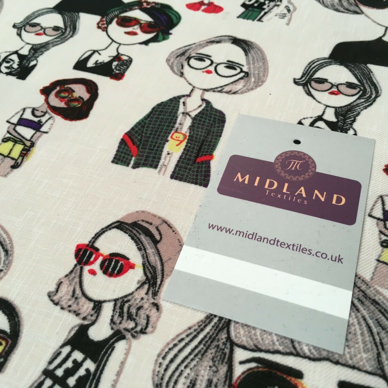 Character Illustration on White Georgette crepe Linen effect Fabric 150Cm MK1095