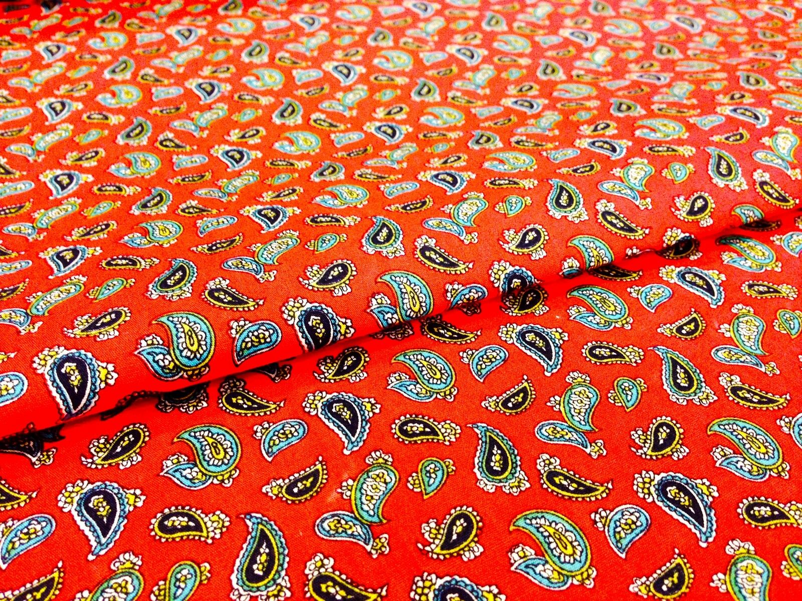 100% Cotton Printed Fabric 58' Wide Paisley Small - Per Metre- M121 Mtex