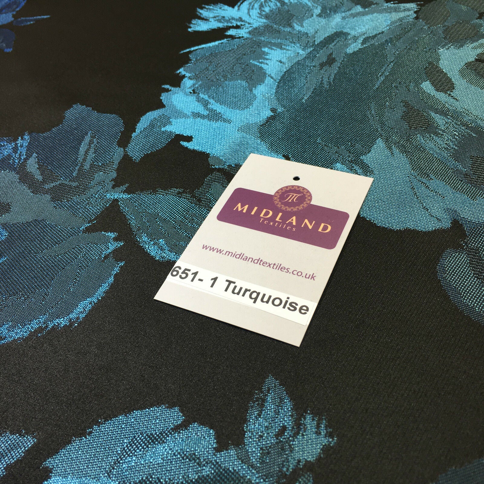 Vintage Floral taffeta fabric ideal for cushions and patchwork 58' M651 Mtex