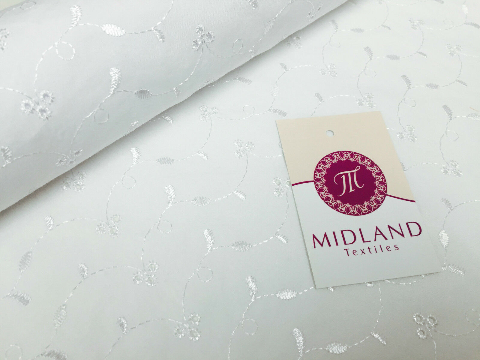 Broderie Anglais Poly cotton Fabric 3 Whole per meter 45' M41 Mtex