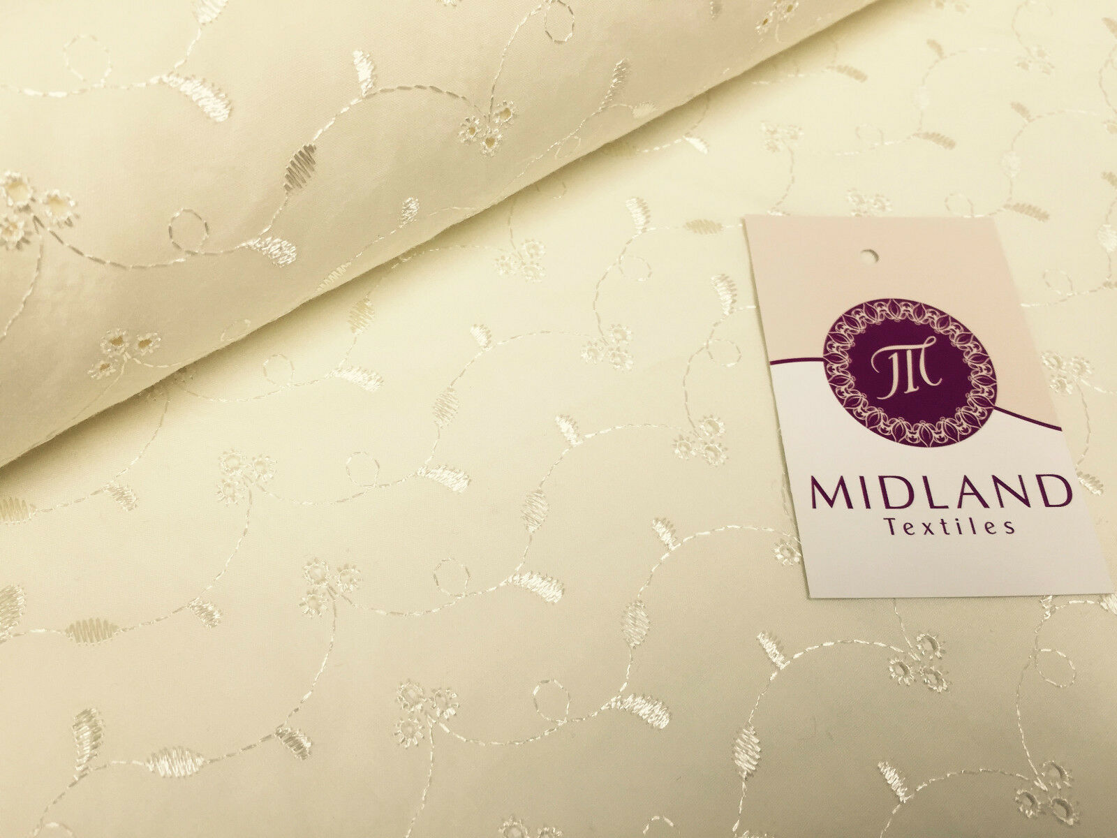 Broderie Anglais Poly cotton Fabric 3 Whole per meter 45' M41 Mtex