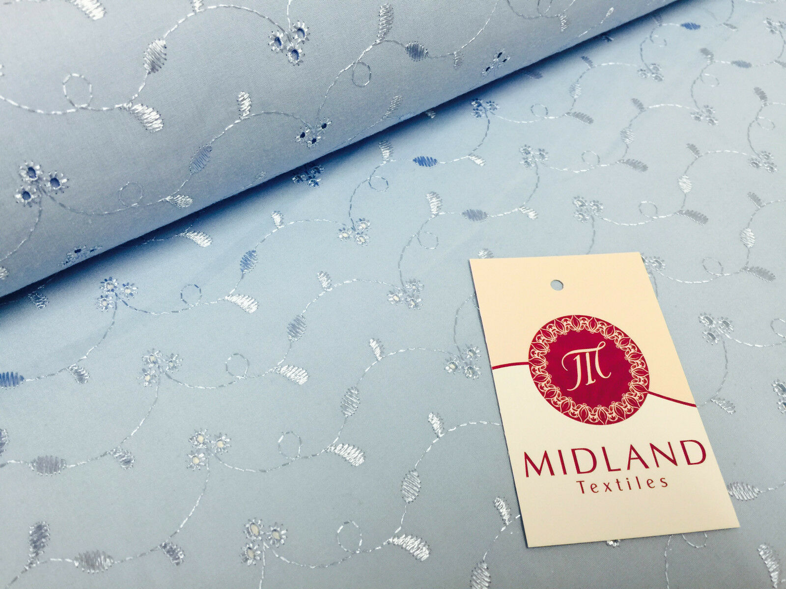 Broderie Anglais Poly cotton Fabric 3 Whole per meter 45' M41 Mtex