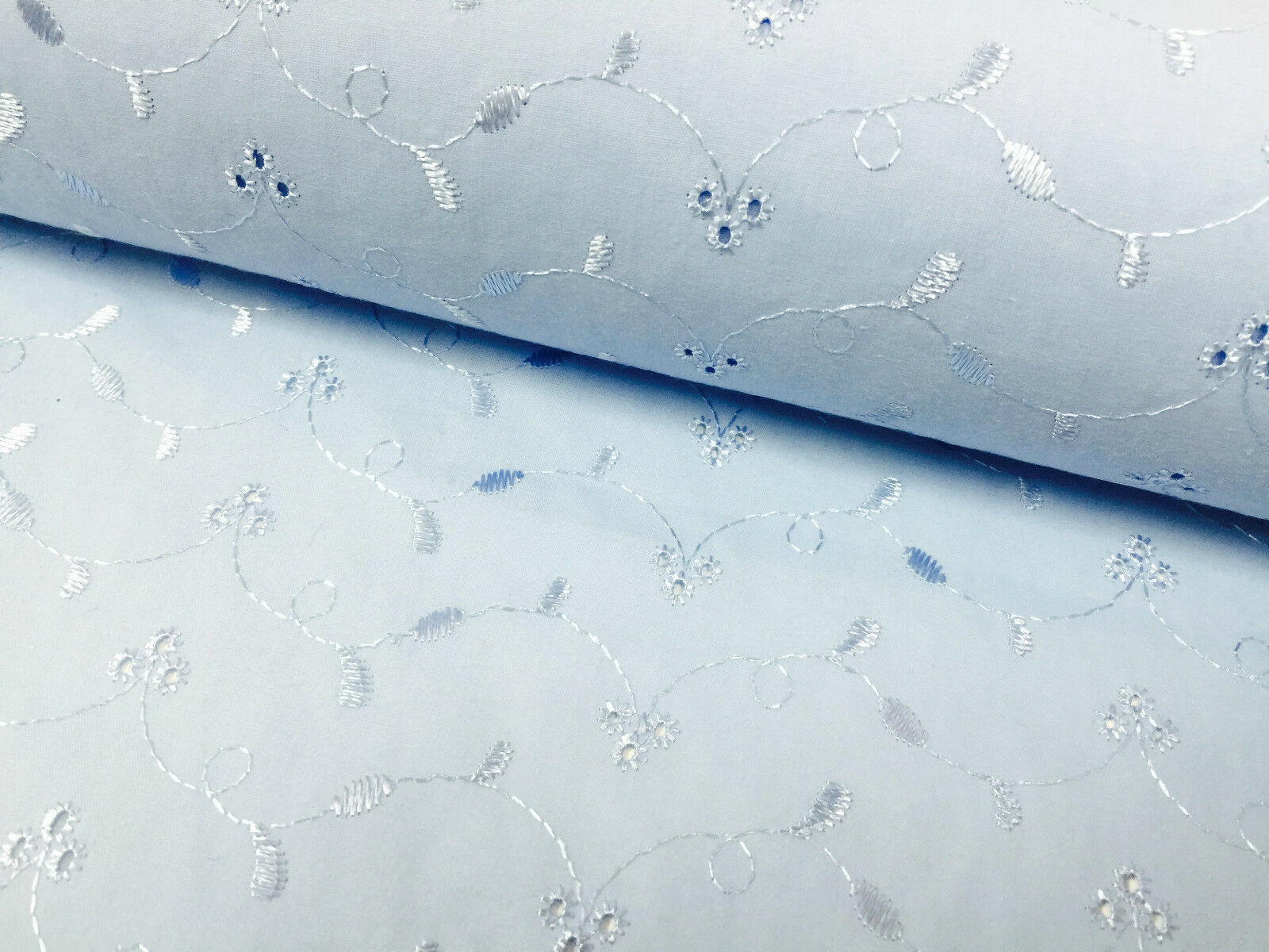 Broderie Anglais Poly cotton Fabric 3 Whole per meter 45' M41 Mtex