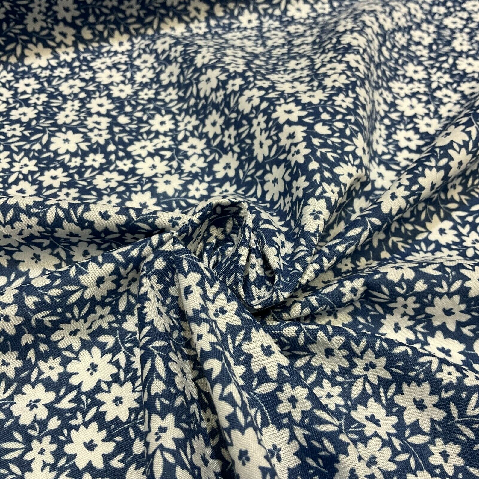 Small Floral ditsy Poly cotton printed lightweight fabric M1615