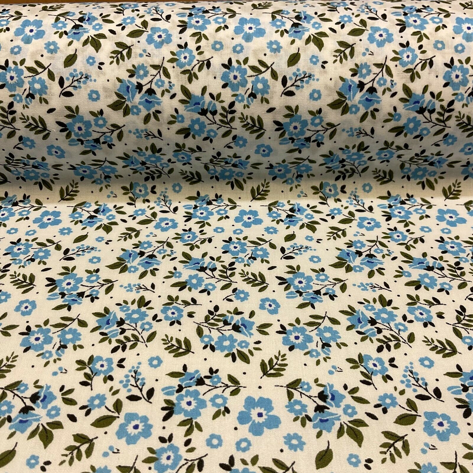 Small Floral Poly cotton printed lightweight fabric M1616