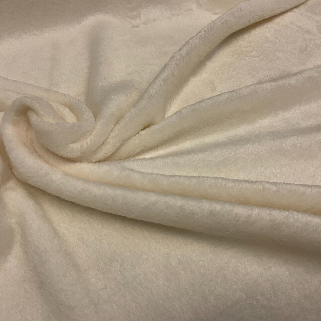 Plain Cuddle fleece ideal for gowns, scarfs, fleece, fabric  148cm M1668