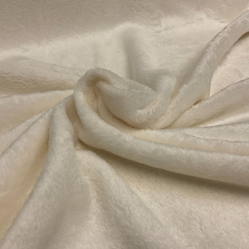 Plain Cuddle fleece ideal for gowns, scarfs, fleece, fabric  148cm M1668