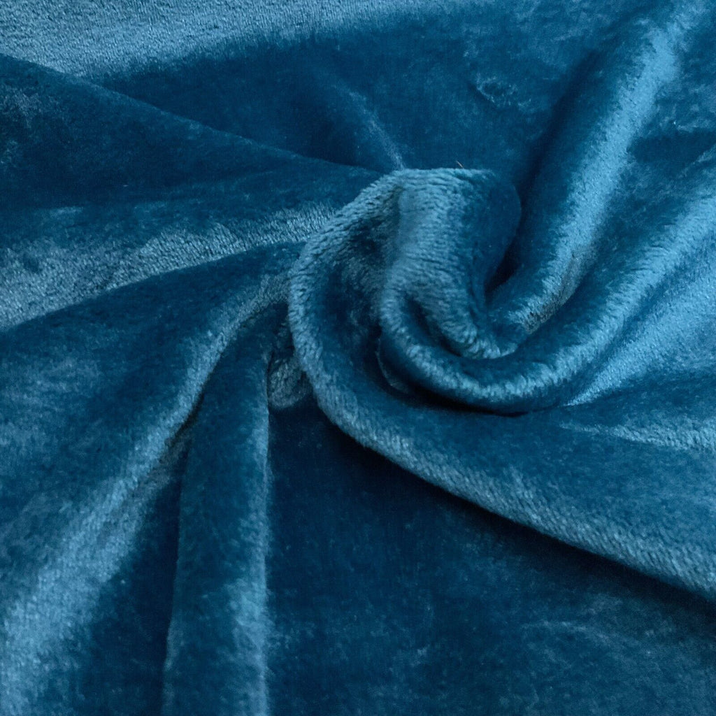 Plain Cuddle fleece ideal for gowns, scarfs, fleece, fabric  148cm M1668