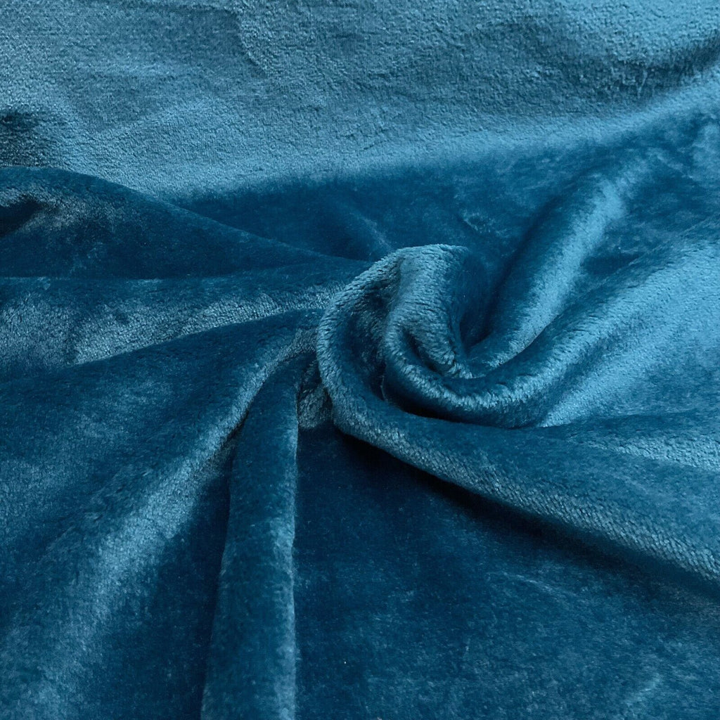 Plain Cuddle fleece ideal for gowns, scarfs, fleece, fabric  148cm M1668