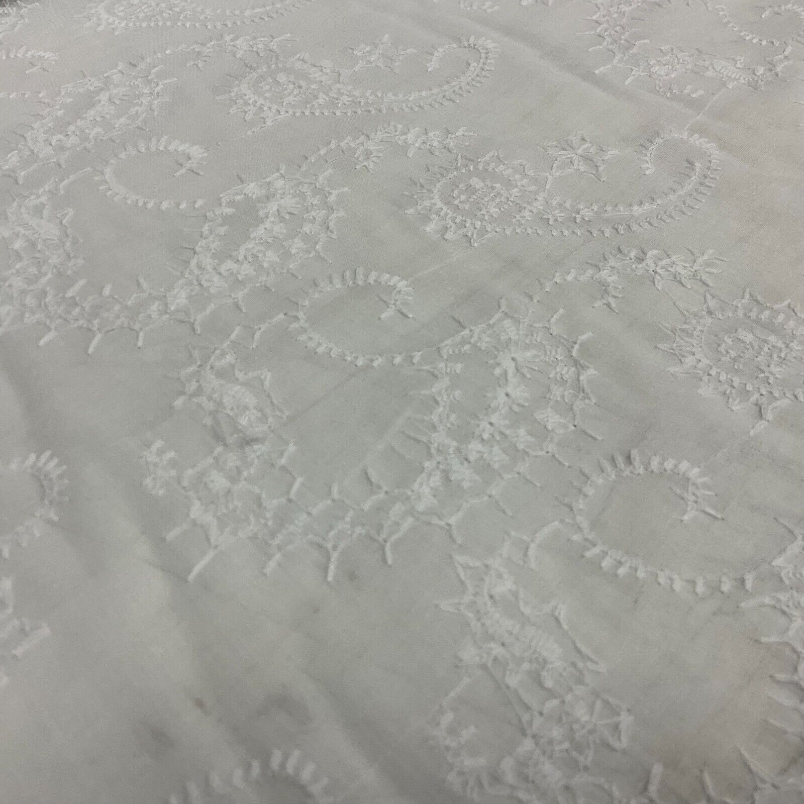 White Floral Paisley 100% cotton voile  lightweight dress fabric sewing M1663