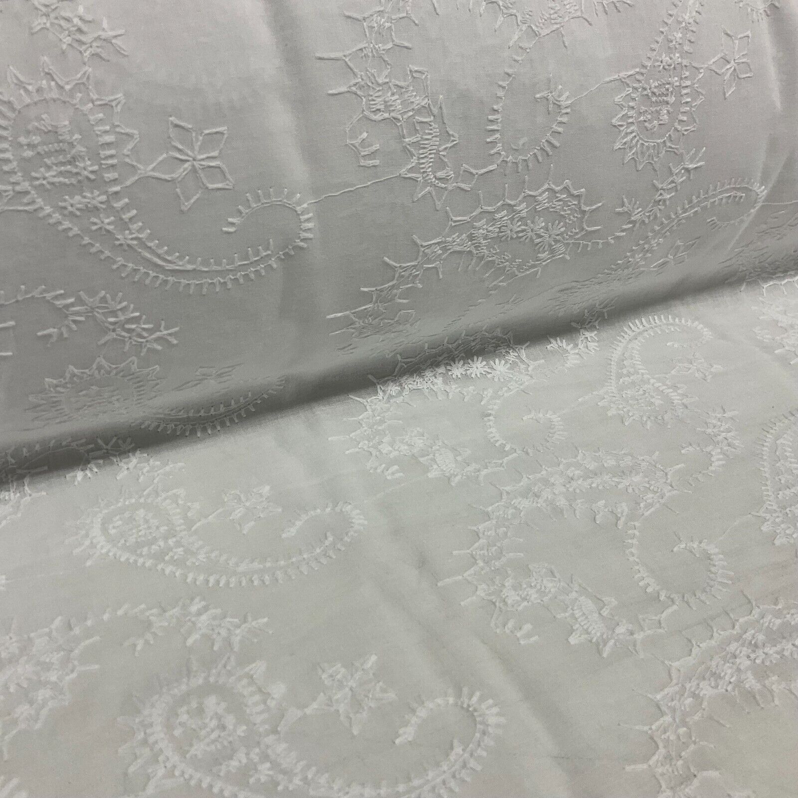 White Floral Paisley 100% cotton voile  lightweight dress fabric sewing M1663