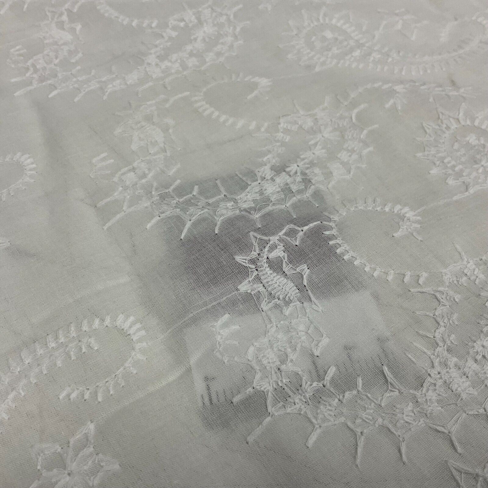 White Floral Paisley 100% cotton voile  lightweight dress fabric sewing M1663
