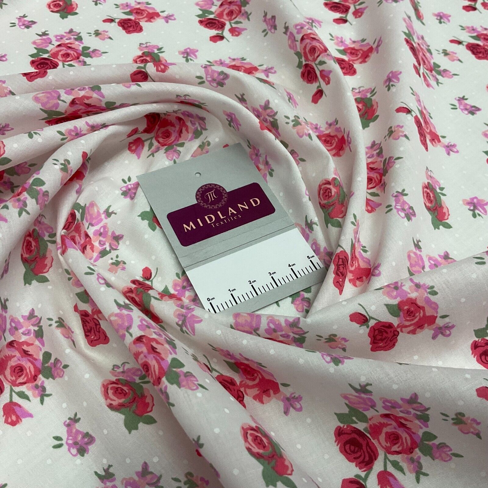 Vintage Floral Roses printed Poly cotton fabric 110cm Wide M1704