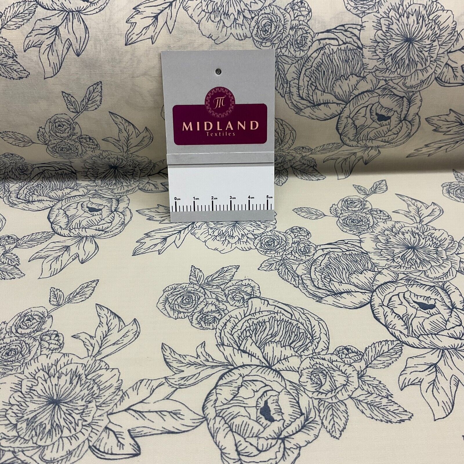 Roses and peony Vintage Floral Poly cotton printed fabric 110cm wide M1698