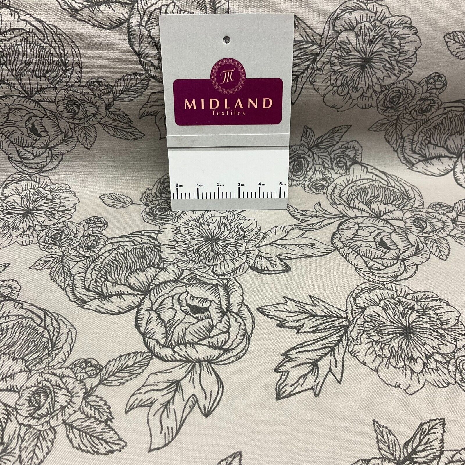 Roses and peony Vintage Floral Poly cotton printed fabric 110cm wide M1698