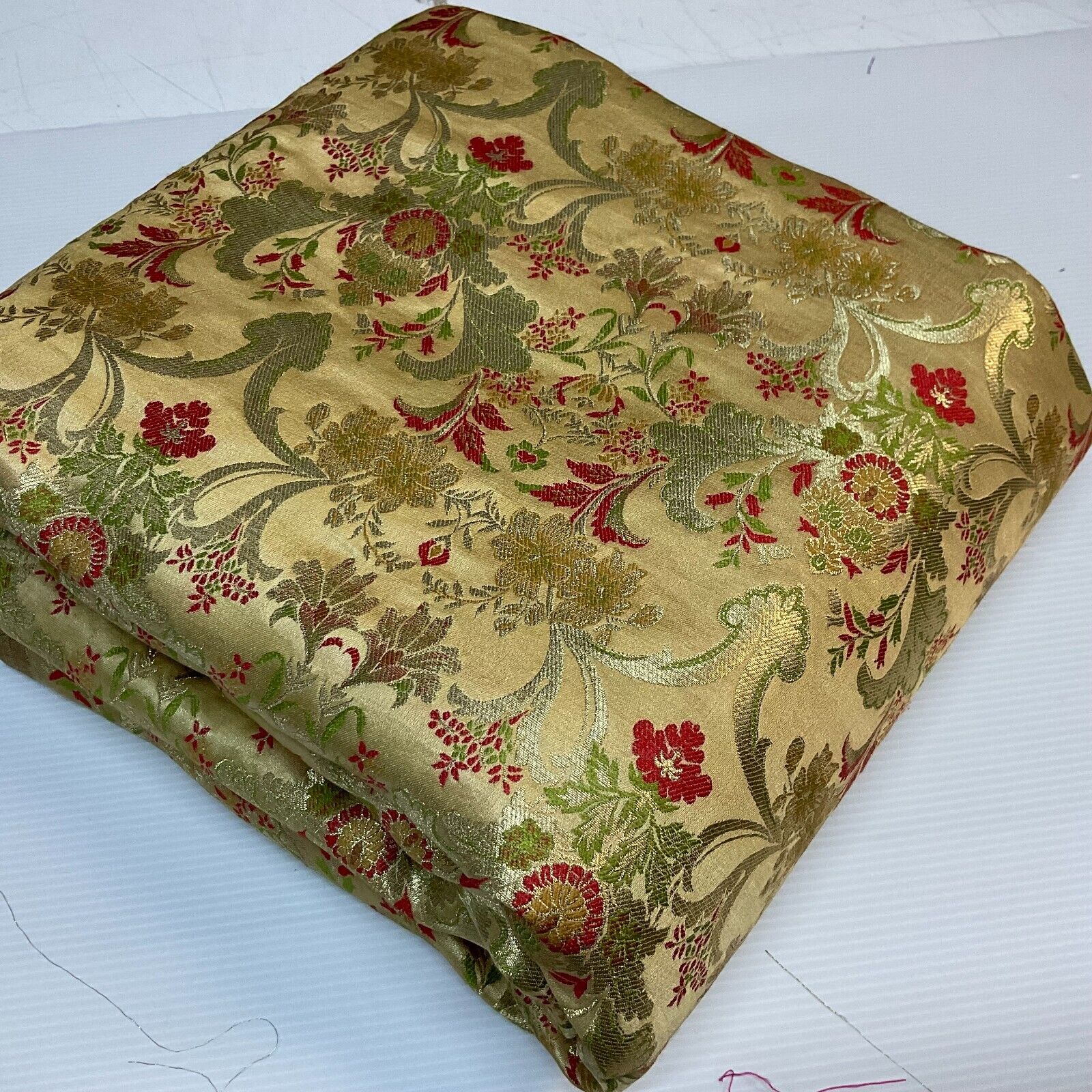 Ornamental Ornate Floral Silk Kingkhab wedding Brocade Fabric 111cm wide M1734