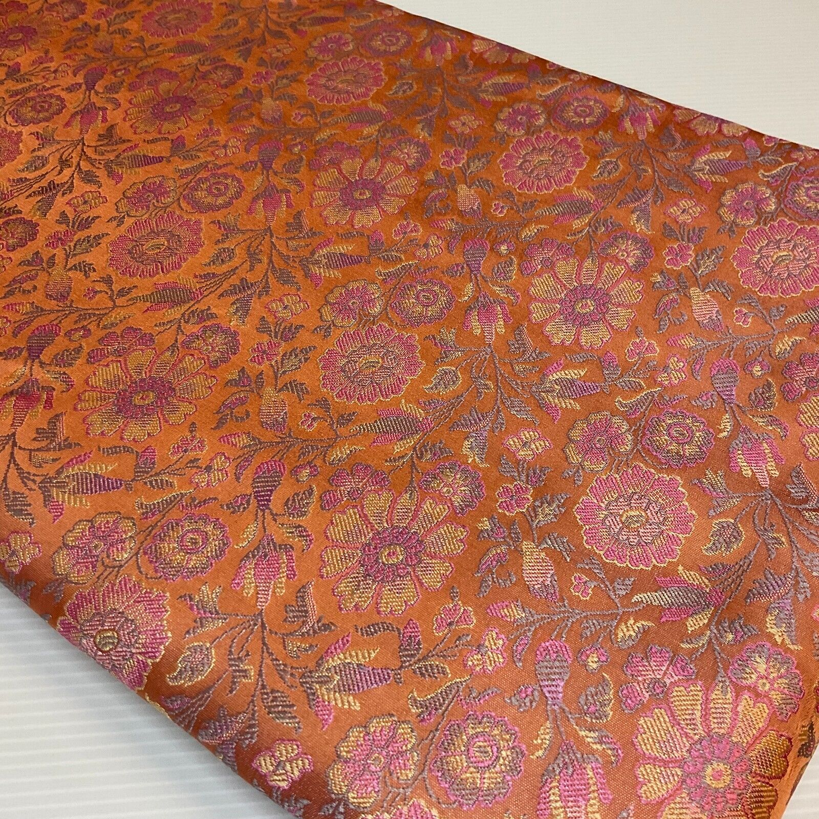 Small Floral Silk Kingkhab wedding Brocade Fabric 111cm wide M1733