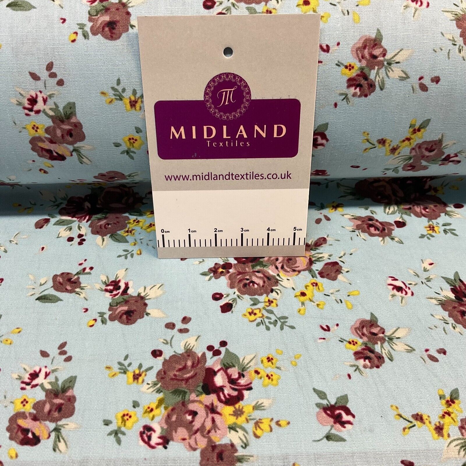 Vintage Rose Floral 100% cotton printed dress craft fabric 150cm wide M1735