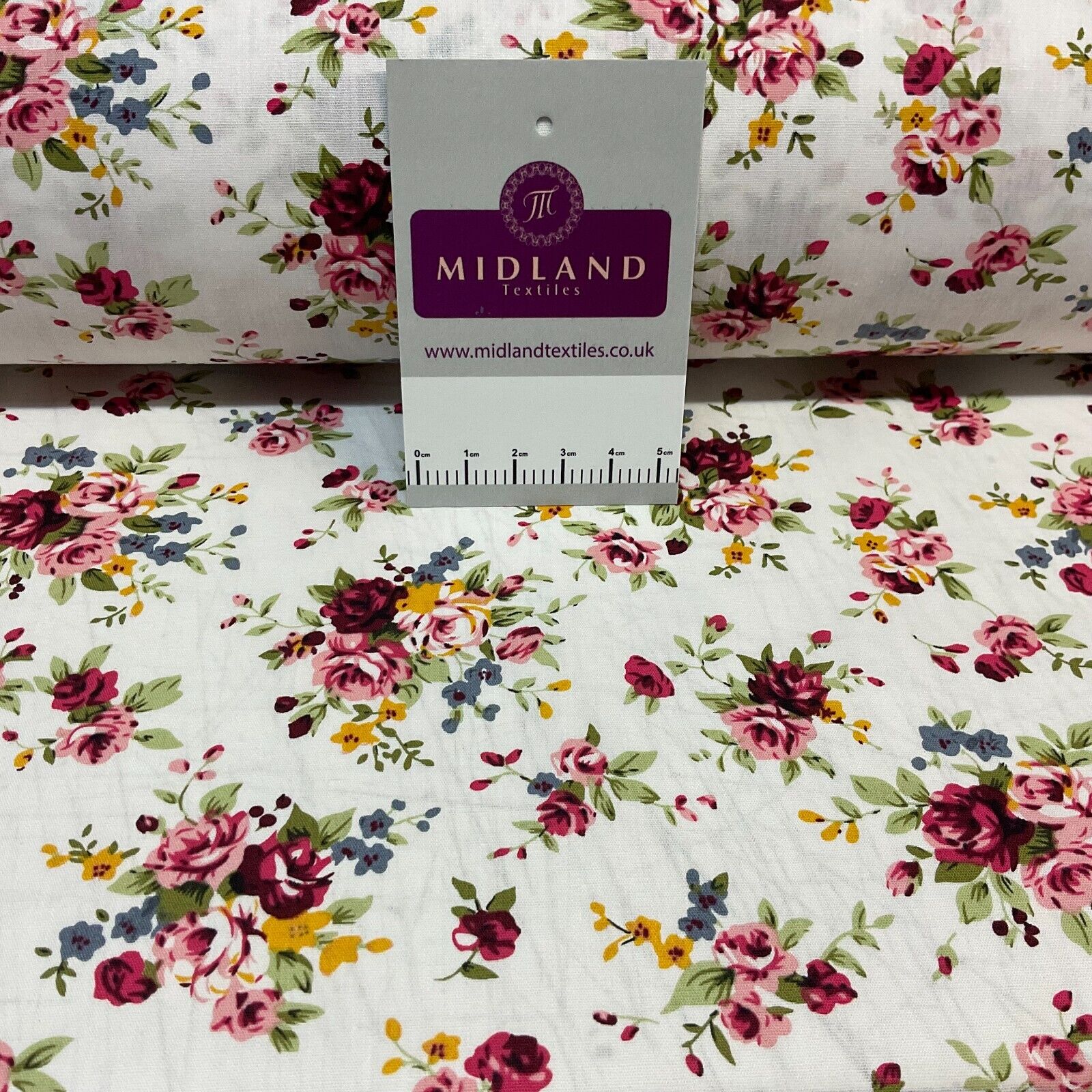 Vintage Rose Floral 100% cotton printed dress craft fabric 150cm wide M1735