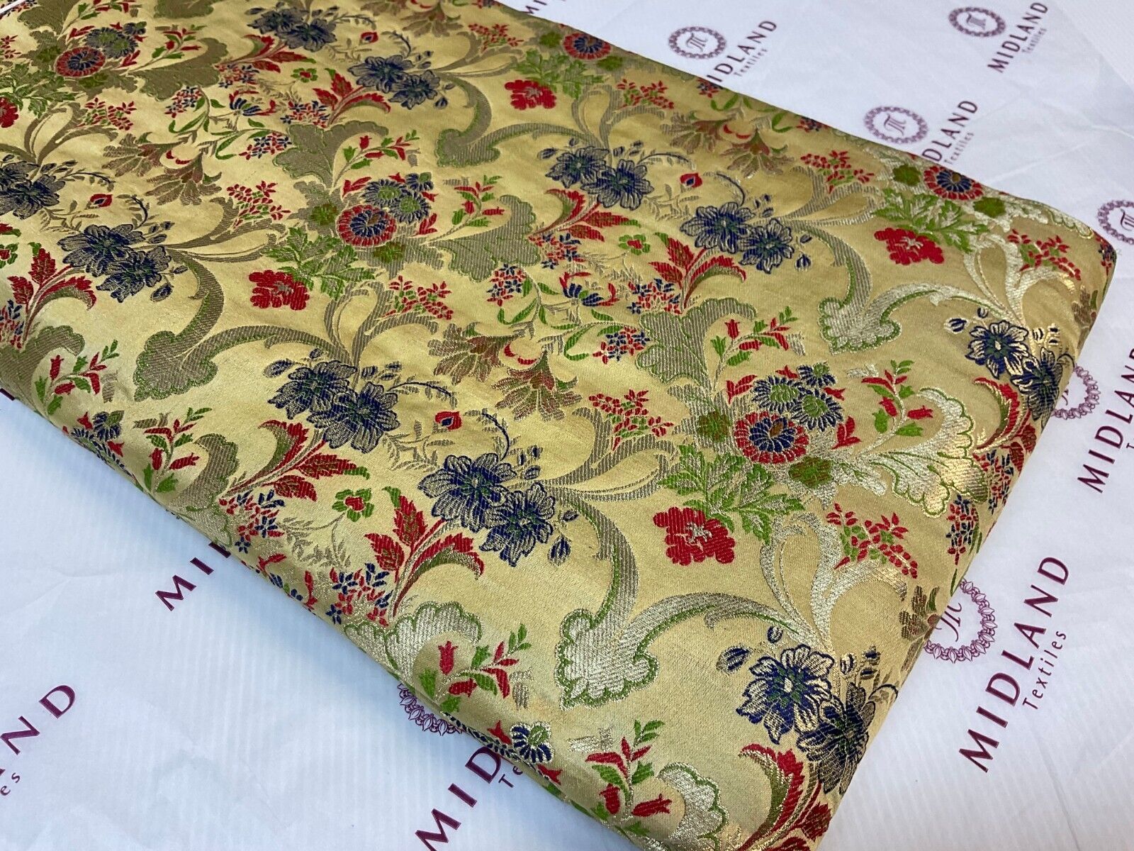 Ornamental Floral Silk Kingkhab wedding Brocade Fabric 114cm wide M1770