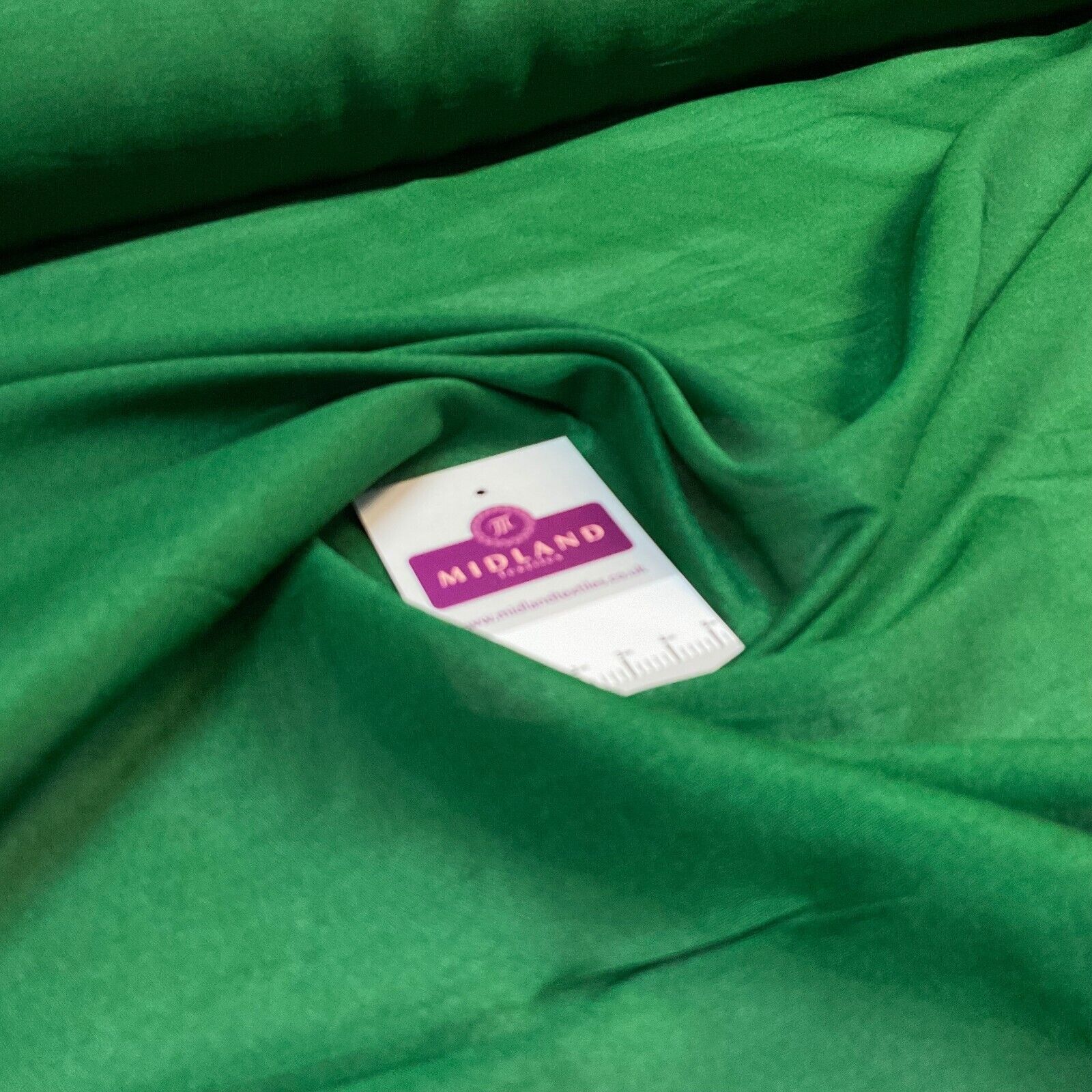 Plain Silky crepe Faux silk dress fabric 44 inches wide M1693