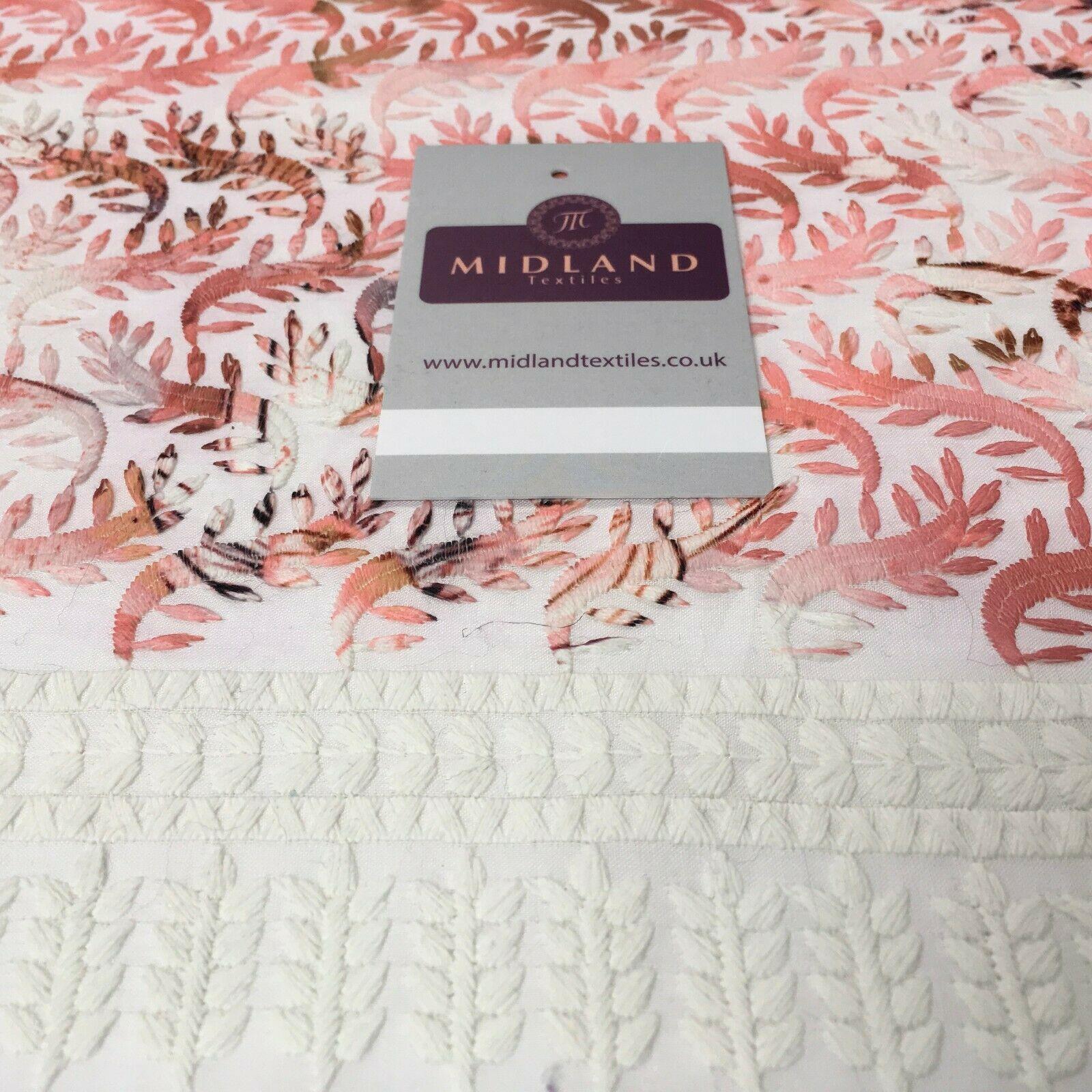 Cotton broderie anglaise Border double scalloped fabric 139cm M1197 Mtex