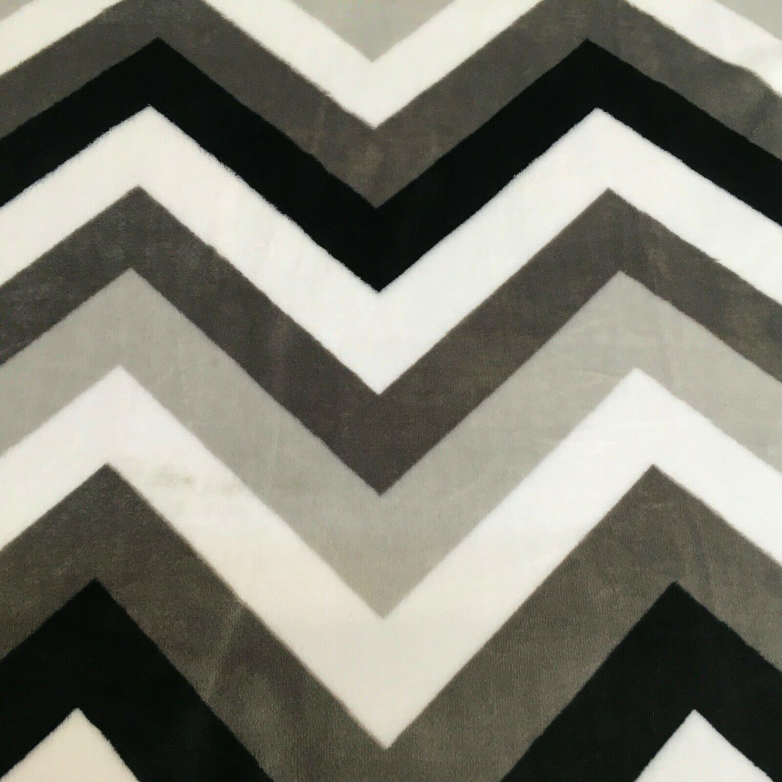 Black Grey Chevron Zigzag Cuddle Fleece Fabric 150 cm MH1356 Mtex