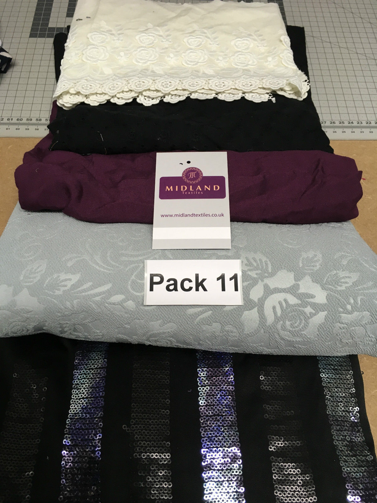 Mixed Assorted fabric Pack of 5 remnants patchwork quilting crafting M630 Mtex