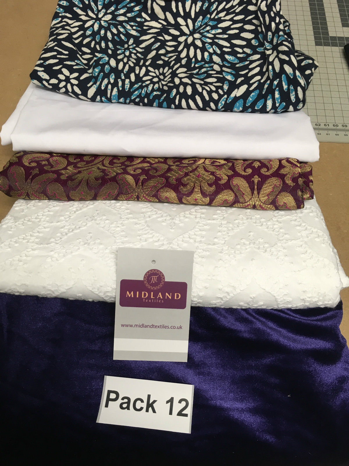 Mixed Assorted fabric Pack of 5 remnants patchwork quilting crafting M630 Mtex